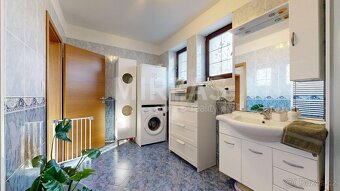 Semice, prodej rodinného domu 5+1, 157 m2 na pozemku 434 m2, - 10