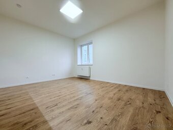 Pronájem bytu 1+kk, Ostrava - Přívoz - 10