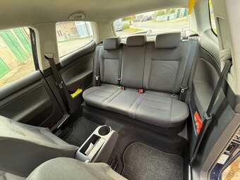 VW GOLF V 1.4i 16V - 10
