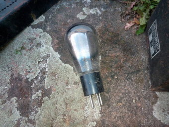 RADIONE AG - WIEN - z půdy - PLATÍ do SMAZÁNÍ - 10