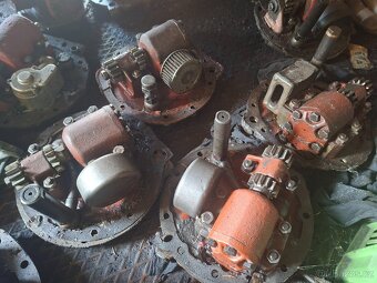 Zetor uřI  díly - 10