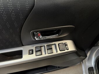 Mazda 5 2.0MZR-CD , 81 kW nafta, 2010 - 10