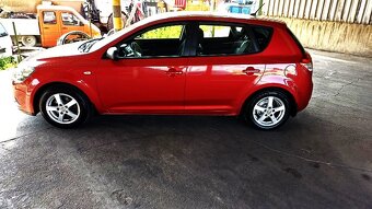 kia ceed 1.4 benzin ( velice pekny stav ) - 10