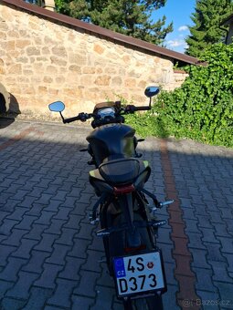 Triumph Street Triple 765 RS - 10