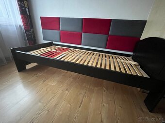 Kvalitní postel ze smrkového masivu - 10