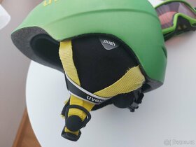 Dětská lyžařská helma Uvex a lyžařské brýle Scott - 10