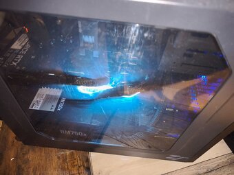 AMD Ryzen 7 5700x / 32 GB RAM DDR4 / RTX 4070 12 GB - 10
