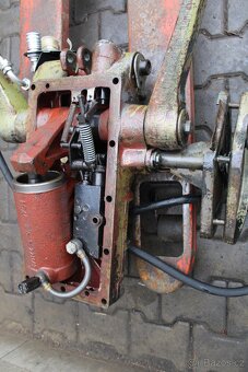 Zetor 6711 6911 7011 víko hydrauliky - 10