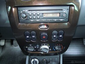 Dacia Duster 1.5dCi 4x4 - PRESTIGE - 10