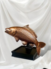 Bronzová dekorativní soška Kapra - 10
