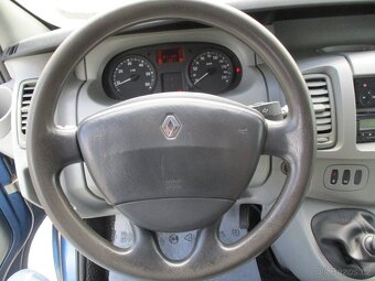 RENAULT TRAFIC 2,5 DCi 107kw 9míst Tažné Klima 07 - 10