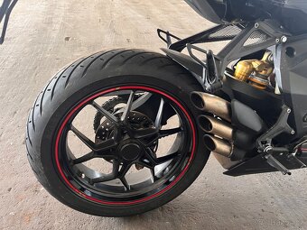 MV Agusta F3 675 - 10