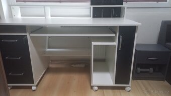 Kancelářský stůl- prodám kancelářský stůl - 10