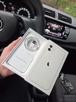Apple iPhone 11 64GB White - baterie 88% - 10