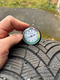 7,5mm Zimní  VW Passat B8 215 55 17 5x112 R17 - 10