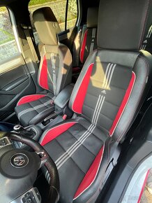 Volkswagen Golf GTI Adidas - 10