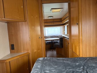 Karavan Wilk - 10