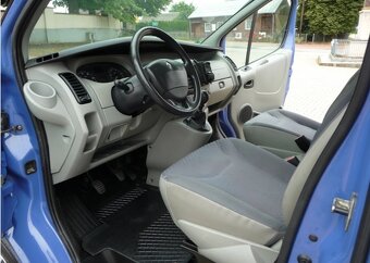 RENAULT TRAFIC 2,0DCI R.V.2010 - 10
