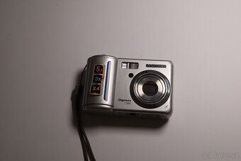 Retro fotoaparát Samsung Digimax S500 - 10