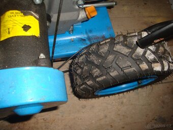 benzínová sněhová fréza nová - gumový šnek - 10