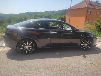 Alfa Romeo GT 1,8 103 kW replika 3,2 Busso nová STK - 10