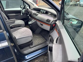 Citroen C8 2.2i ND - 10