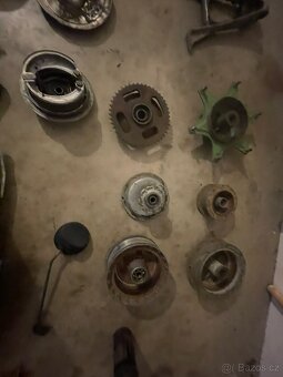 Mix dílů Jawa a Čz. Ceny dohodou - 10