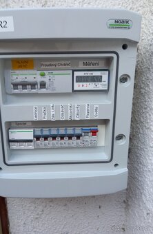 Hodinový manžel-Elektrikář - 10