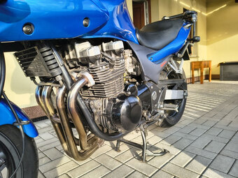 Kawasaki ZR7S - 10