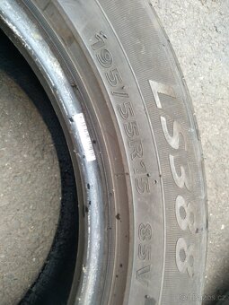 Prodám 2 letní gumy LANDSAIL 195/55 R15 - 10