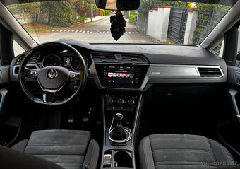 Volkswagen Touran 2.0 TDI SCR M/T Comfortline - 10