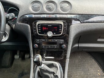 Ford Galaxy 2.0 tdci 103 kw Titanium Facelift 7 míst 2011 - 10