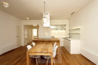 Krásný, designově řešený byt 3+kk s terasou u Stromovky - 10