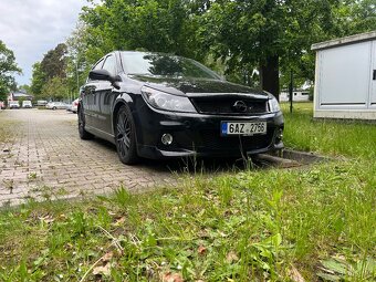 Opel Astra H 2.0T - 10