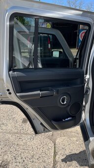 Jeep Commander USA verze - 10