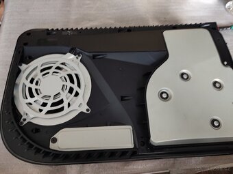 Playstation 5 s mechanikou - 10