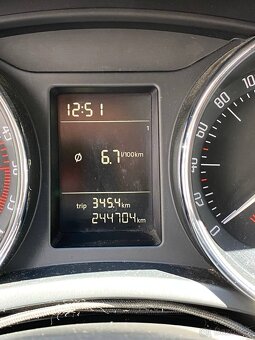 ŠKODA SUPERB 2.0 TDI | 2010 | KOMBI | TOP STAV - 10