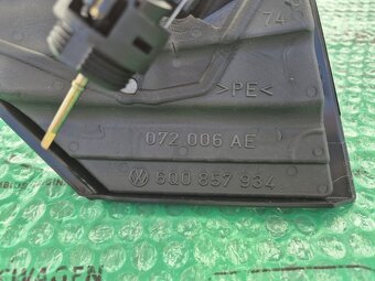 pouzdro pravého vnějšího zrcátka manuální ovládání VW Polo ( - 10