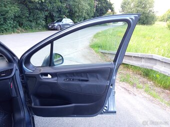 Peugeot 207 1.4i 16V 65 kW - 1. Majitel | 2007 | 165.000km - 10