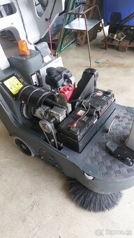 Zametací stroj Nilifsk SP 1000 s benzínovým pohonem - 10