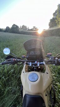 Honda NX650 Dominator - 10