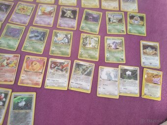 Pokémon karty první edice, pár karet je novějších - 10