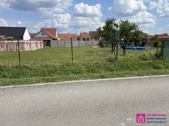 Prodej pozemku pro bydlení, 600 m² - Drnholec, ev.č. 00121 - 10