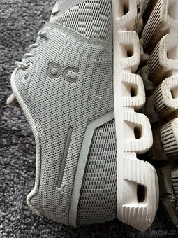 17x boty On Running Cloud vel 44 - 44,5 - 45 - 10