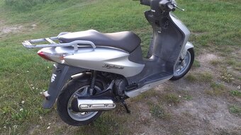 Honda Dylan 125 - 10