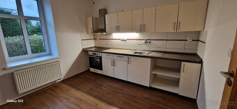 Pronájem bytu 2+kk, 60 m2 v cihlovém domě se zahradou - 10