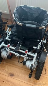 8000F elektrický invalidní vozík + ZDARMA hlavová opěrka ZÁR - 10