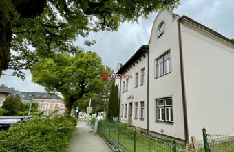 Pronájem kompletně rekonstruovaného bytu 3+kk - 10