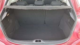 Peugeot 208, 1.2i / najeto 45 000 km 1.Majitel ČR - 10