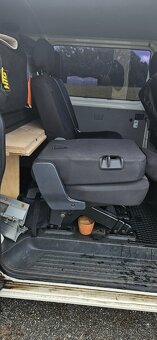 Vw t5 transporter 9 míst, 1.9tdi ,rv 2009.najeto 305 tis km - 10